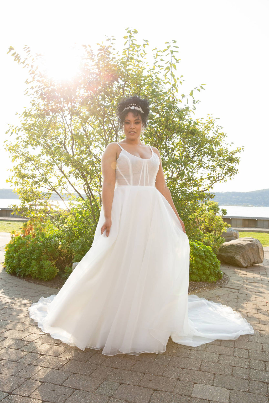Sarah Gown + Rebecca Schoneveld Sarah Gown + Rebecca Schoneveld